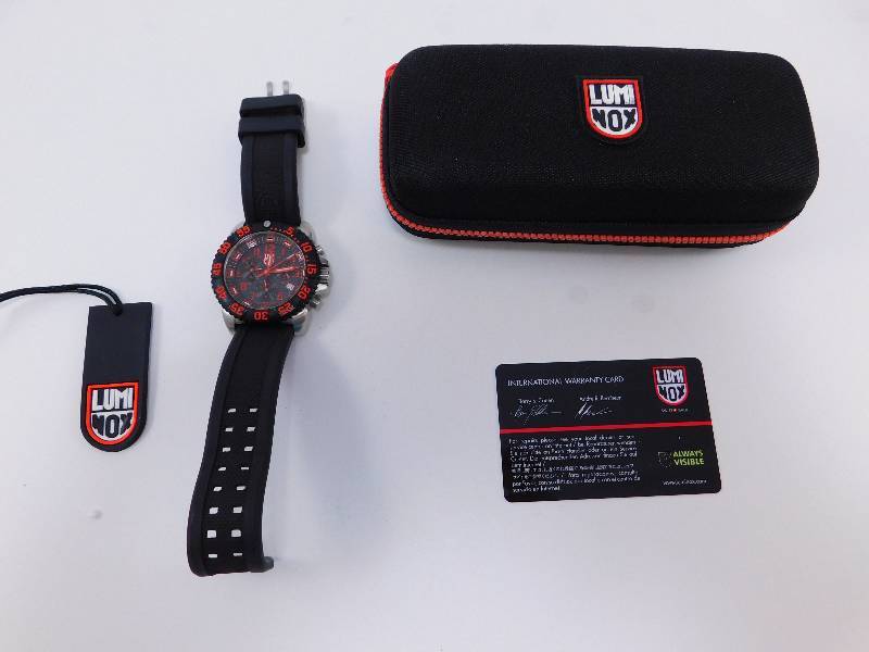 lot 13 image: Luminox Navy Seal Chronograph Watch