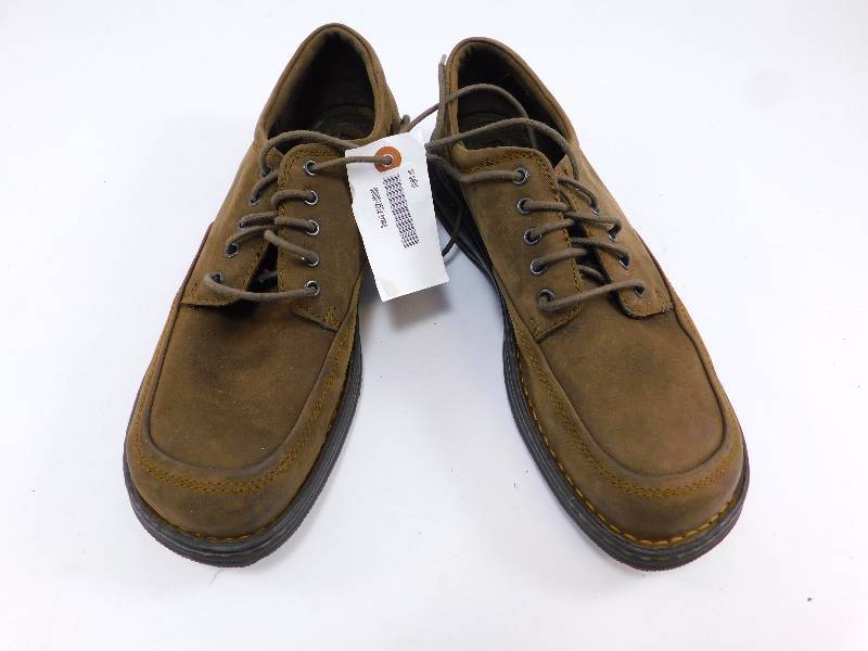 lot 91 image: Born Mens Size 11.5 Sierra II Lace-Up Oxford Shoes