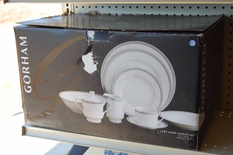 Dishware Set