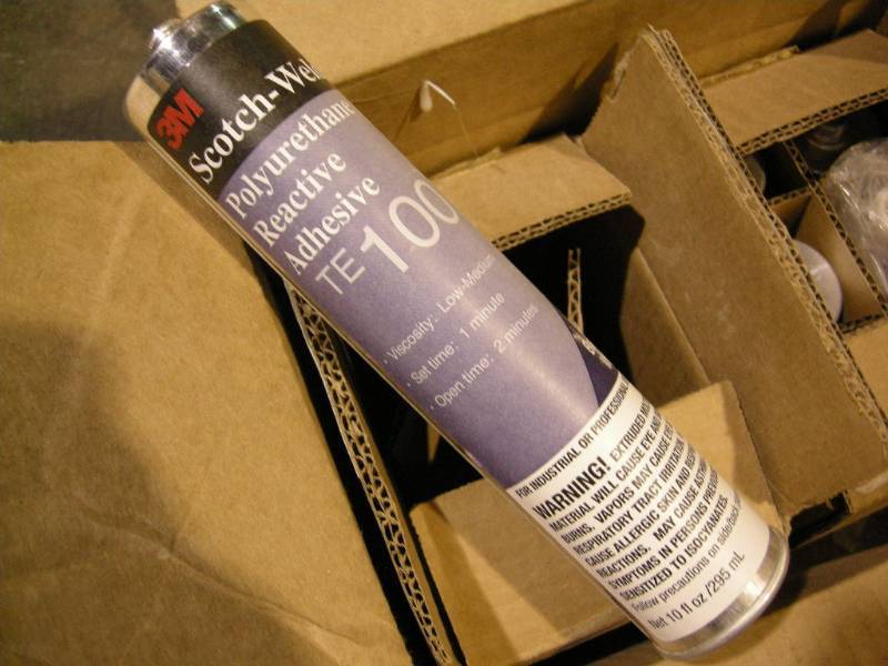 lot 81 image: 3M Scotch-Weld TE100 Adhesive