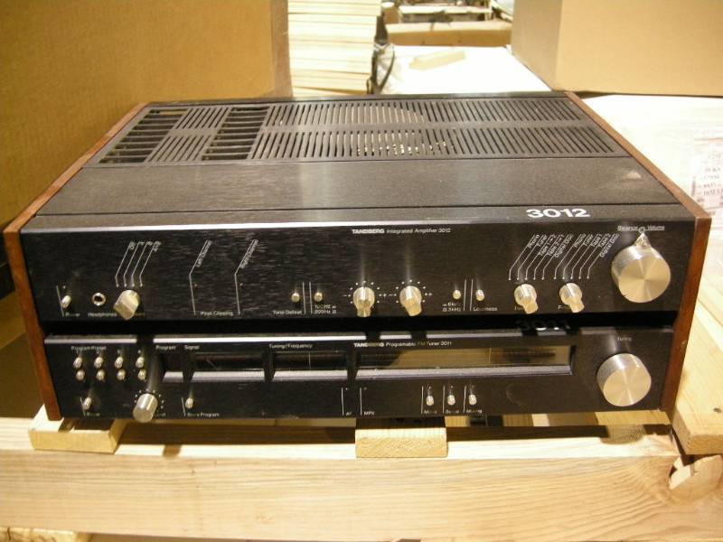 lot 82 image: Tandberg Tuner and Amplifier