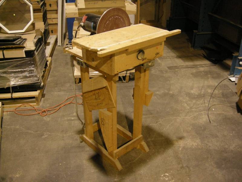 lot 18 image: Rockwell 12 Vertical Sanding Disk