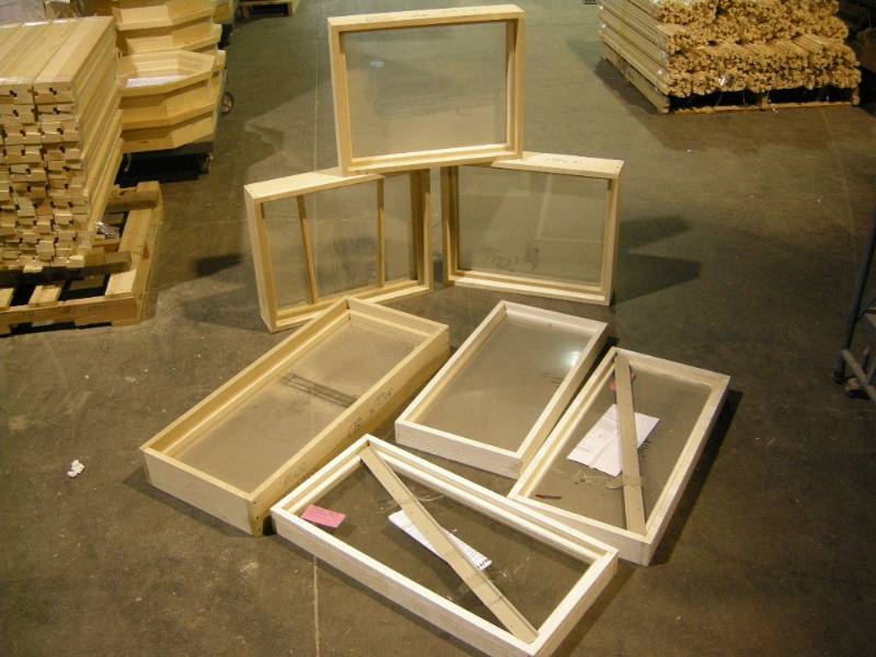 lot 29 image: 7 Custom Wood Window Boxes