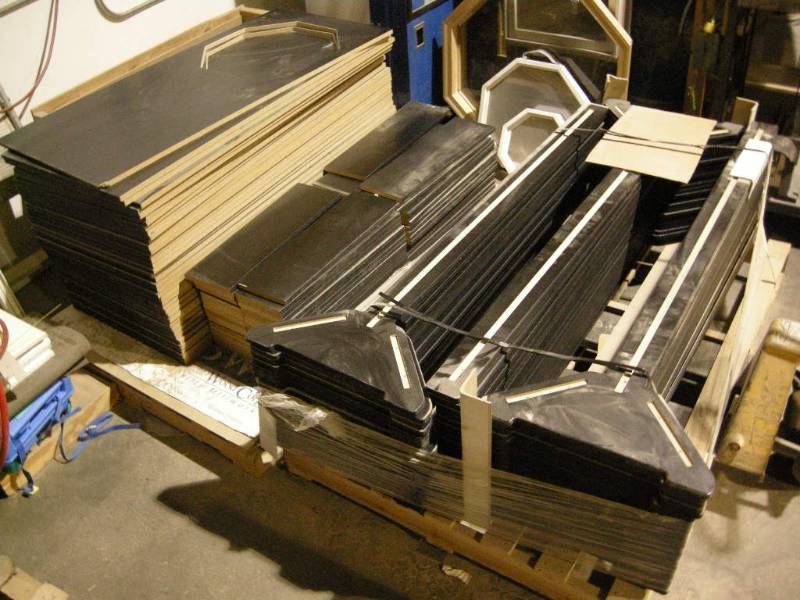 lot 33 image: Window Store Display Components