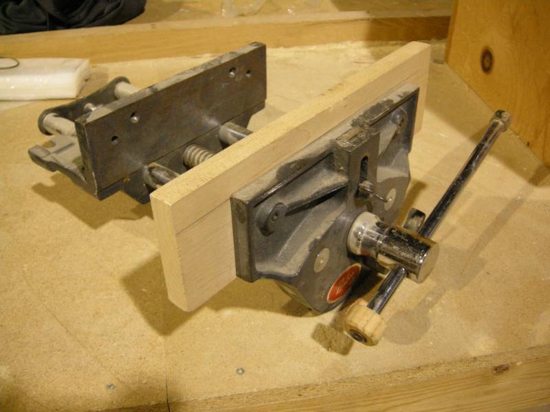 lot 80 image: Babco Clamp