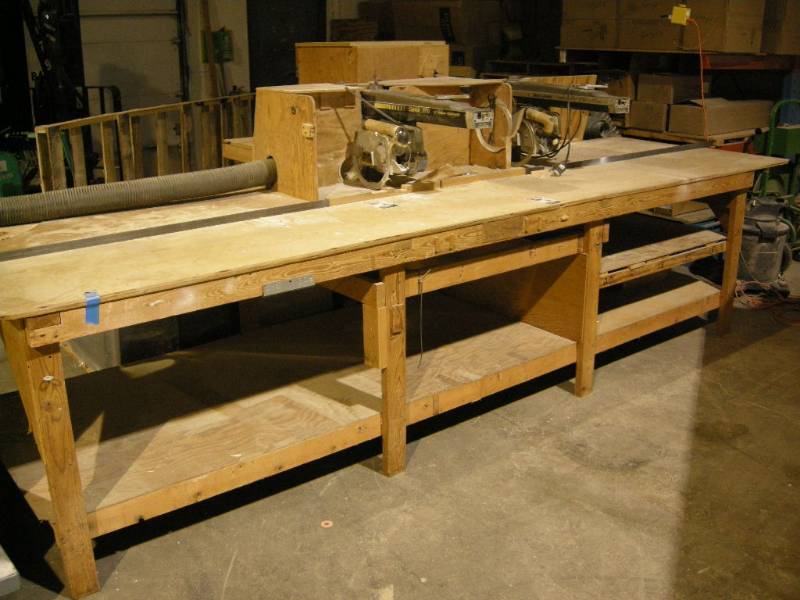 lot 23 image: DeWalt-Black & Decker Dual Saw Station