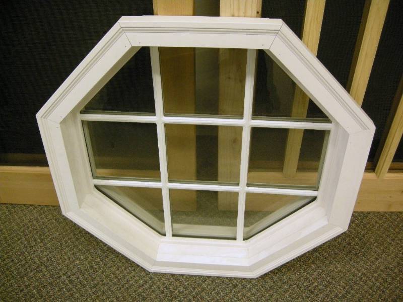 lot 57 image: Octagon Window