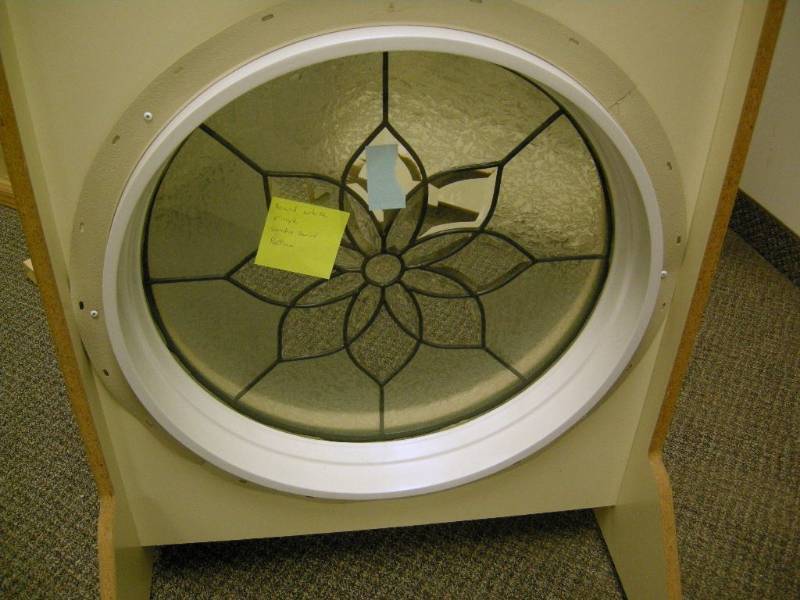 lot 64 image: Round White Vinyl Window