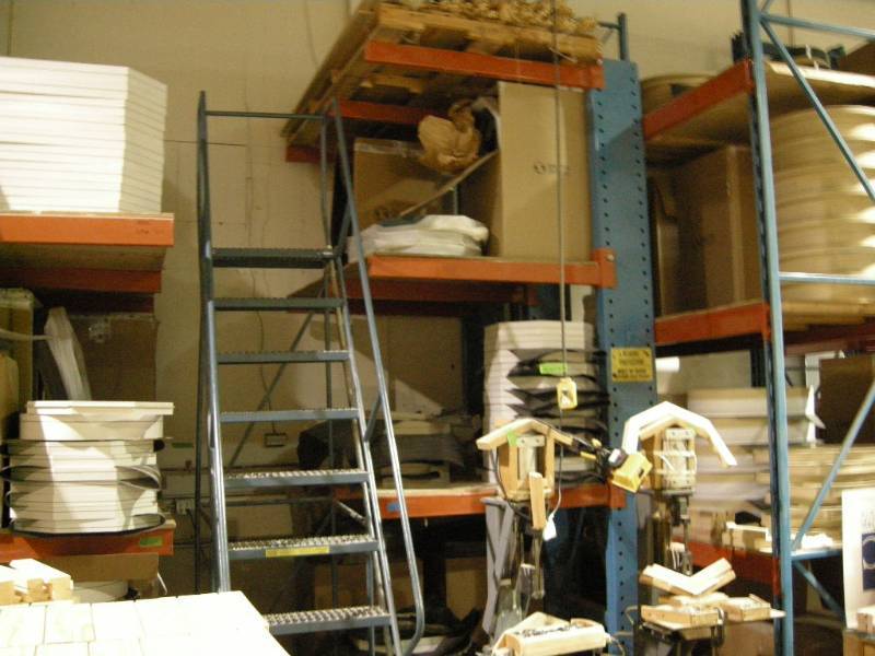 lot 8 image: Structural Cantilever Pallet Racking