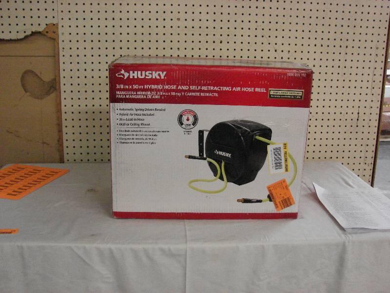 lot 276 image: HUSKY 50 FOOT38 HYBRID AIR HOSE AND SELF RETRACTING HOSE REEL