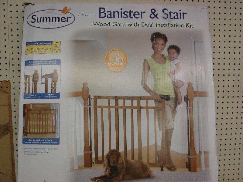 lot 289 image: SUMMER BANISTER AND STAIR WOOD GATE