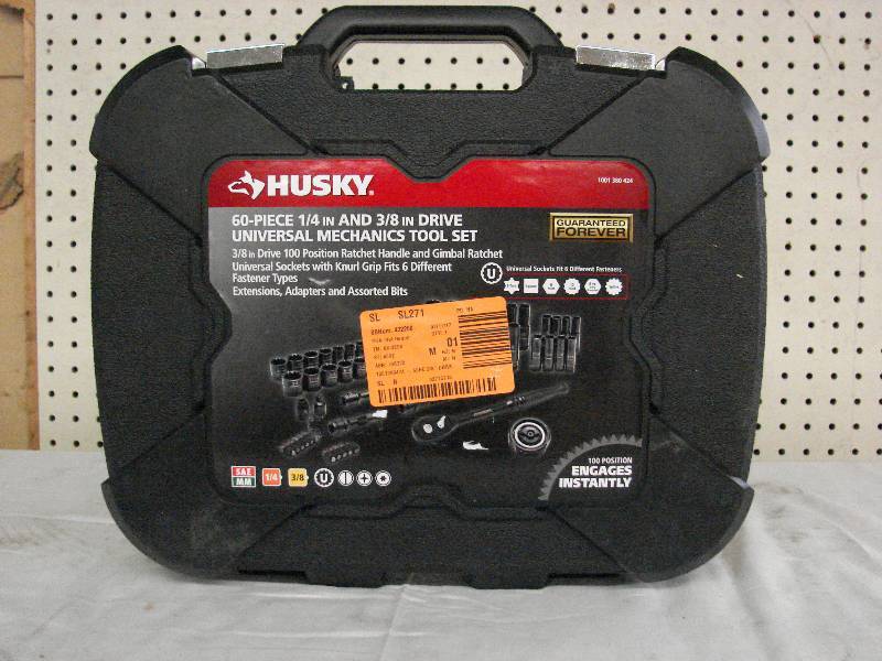 lot 300 image: HUSKY 60PC MECHANICS TOOL SET