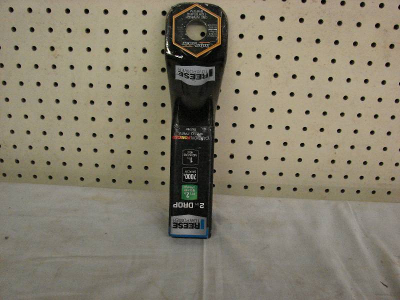 lot 314 image: REESE TOW POWER 2 DROP HITCH