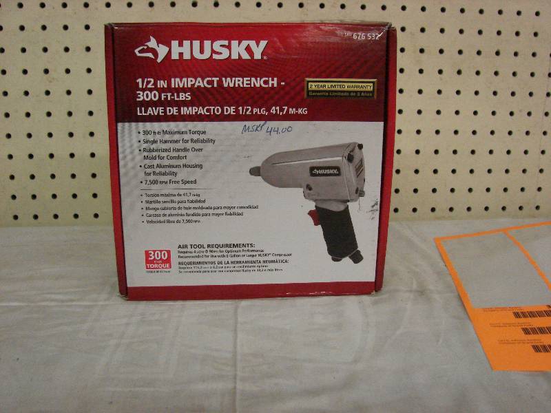 lot 320 image: HUSKY 12 IMPACT WRENCH