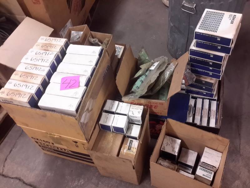 lot 42 image: Large lot of KOHLER parts..