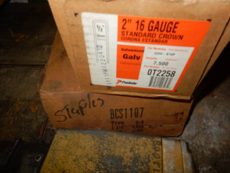 lot 100 image: Bostitch Pneumatic Stapler and staples.. Works