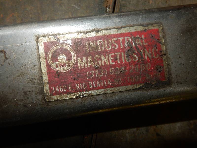 lot 90 image: Magnetic Straight Edge for Shear