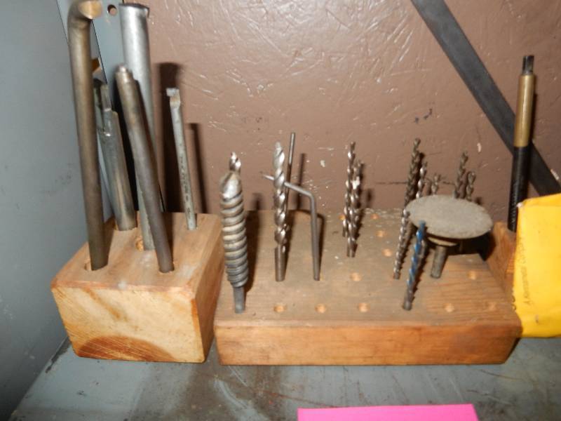 lot 33 image: Boring Bars, Honing Tools, Small Tapered drills Abrasive used for honing tools