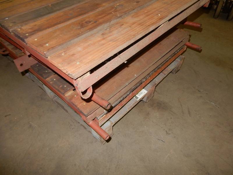 lot 4 image: 4 Section of dock.. Good hardware and Cedar decking
