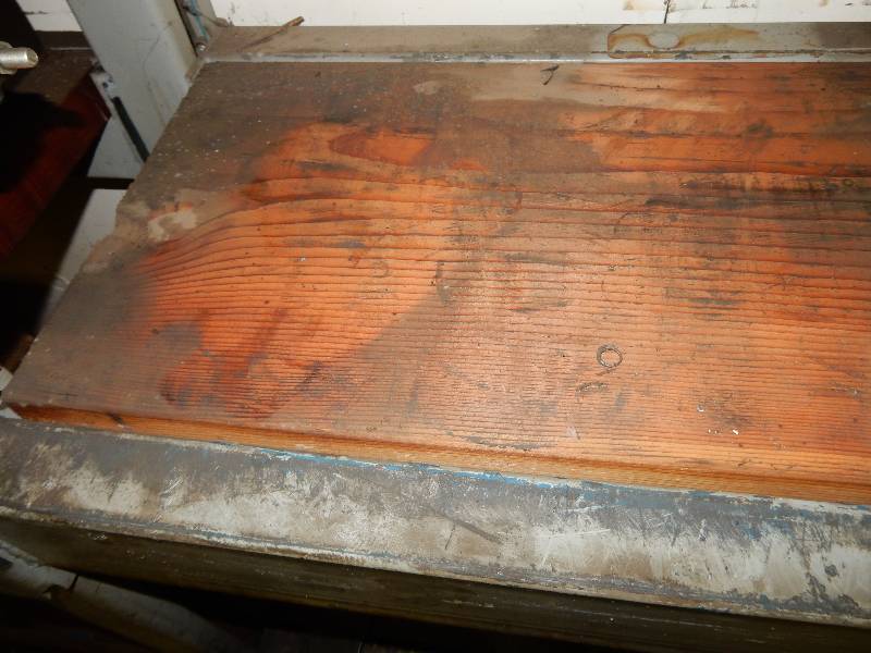 lot 11 image: VERY HEAVY DUTY SHELF UNIT