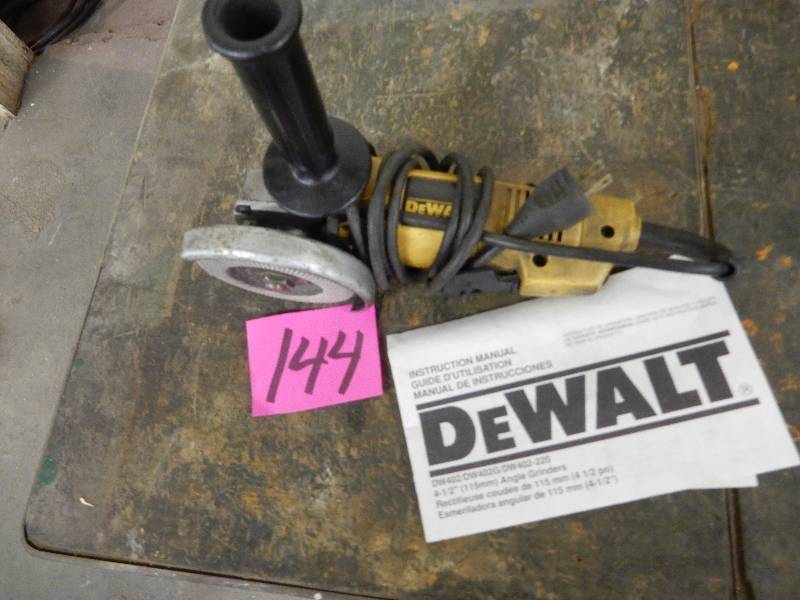 lot 144 image: DEWALT, 402, 4 12 in Angle Grinder