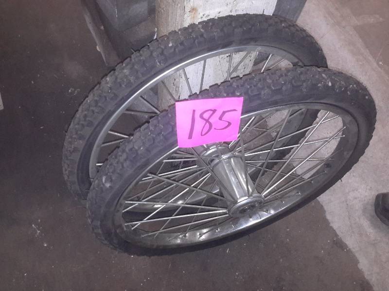 lot 185 image: 2, Spoke Wheels, 24 in D