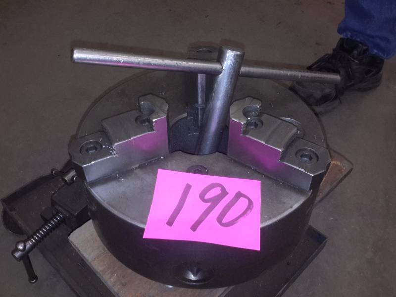 lot 190 image: 3 jaw, 10 in Lathe Chuck, Type L Spindle