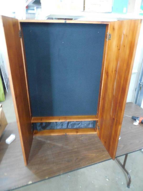 lot 51 image: Viper Metropolitan Cinnamon Soft-Tip Dart Cabinet