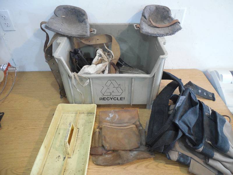 lot 19 image: Tool Belts Lot