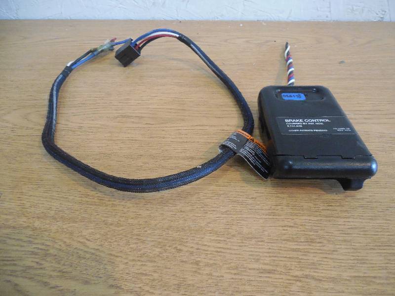lot 26 image: REDLINE TRAILER BRAKE CONTROL BOX