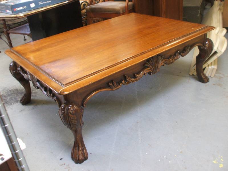 lot 919 image: MASSIVE COFFEE TABLE