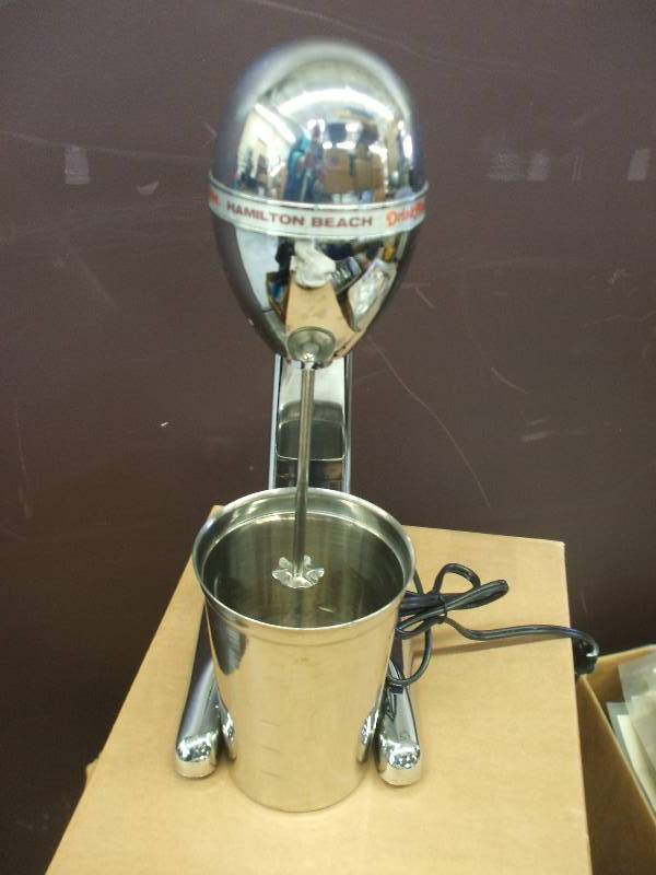 lot 924 image: HAMILTON BEACH DRINK MASTER