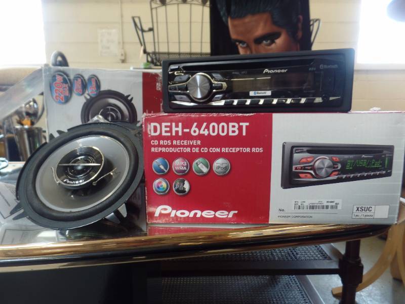 lot 935 image: BLUE TOOTH CAR STEREO EQUIPMENT