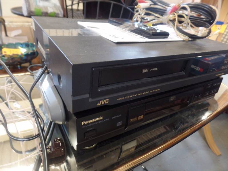 lot 939 image: VIDEO EQUIPMENT