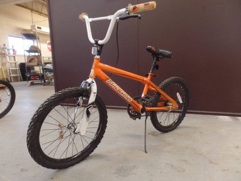 lot 944 image: BICYCLE