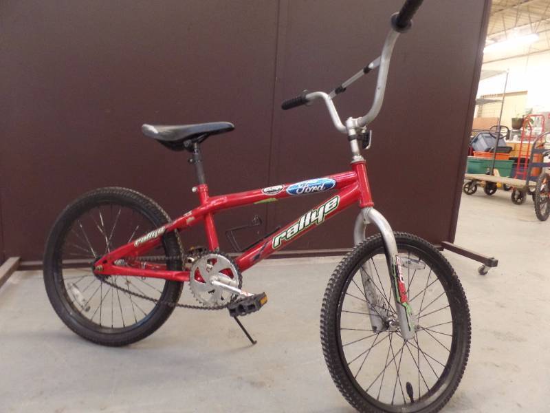 lot 945 image: BICYCLE