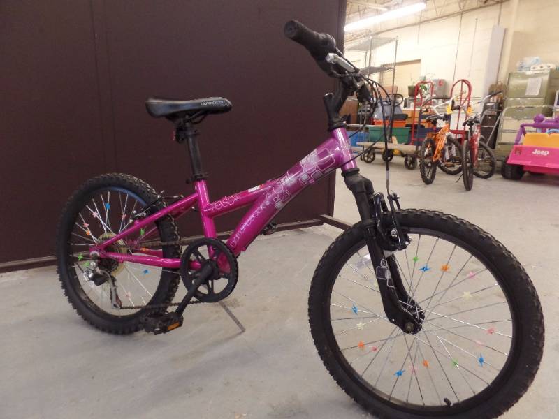 lot 946 image: BICYCLE
