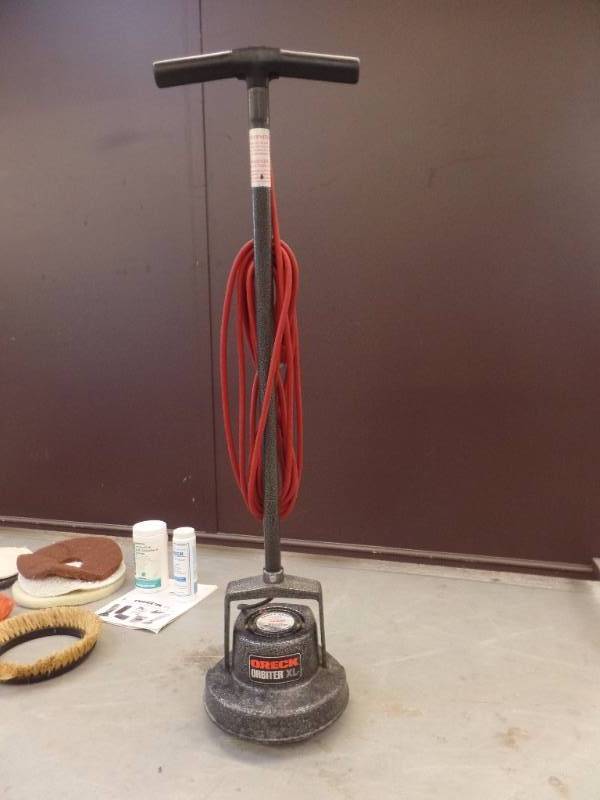 lot 954 image: ORBITER COMMERCIAL FLOOR MACHINE