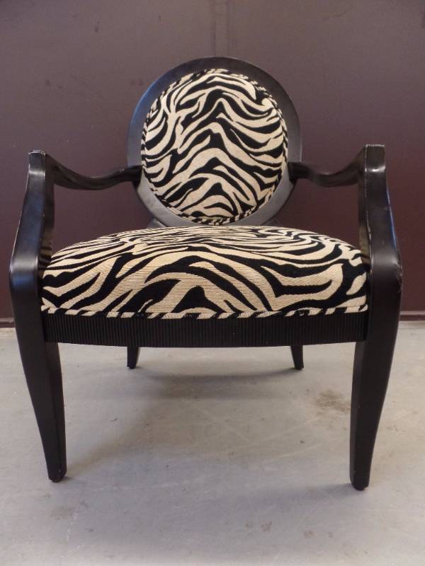 lot 960 image: ZEBRA CHAIR