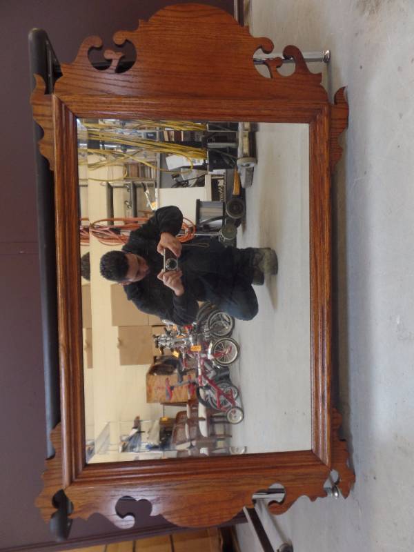 lot 961 image: VINTAGE MIRROR