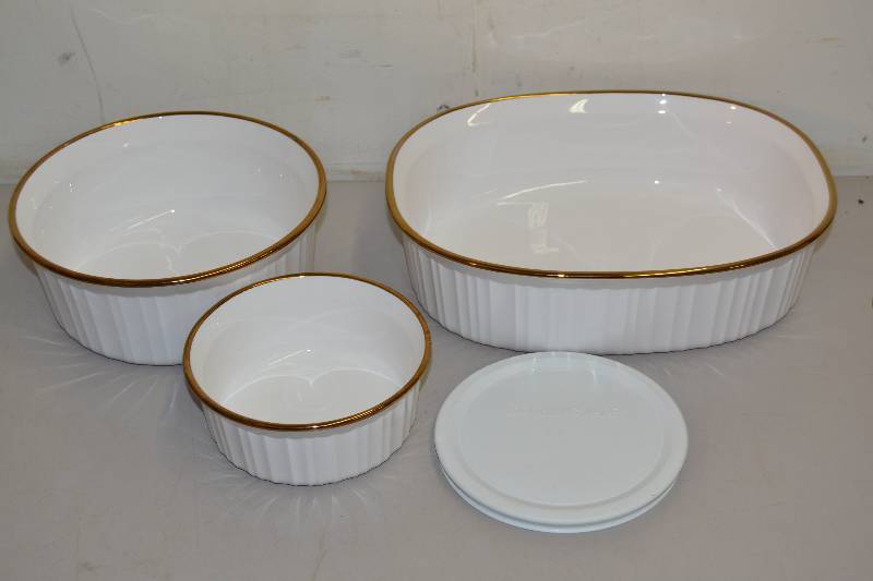lot 9 image: Corningware
