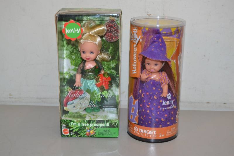 lot 21 image: Barbies Kelly and Friend dolls.