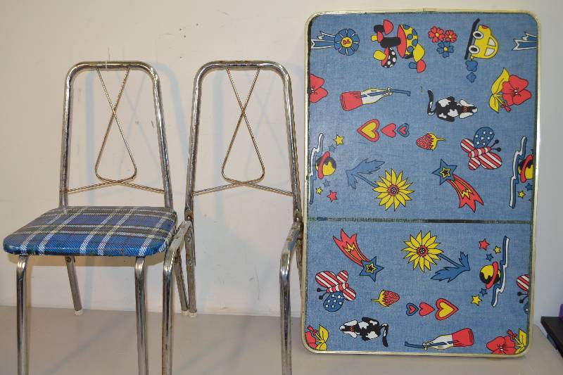 lot 41 image: Vintage Childrens Folding Table and Chairs