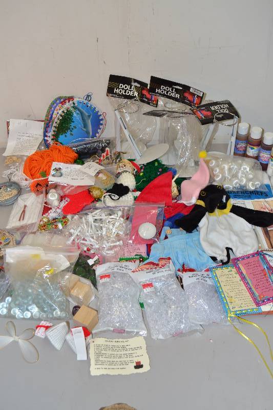 lot 59 image: Crafting Supplies