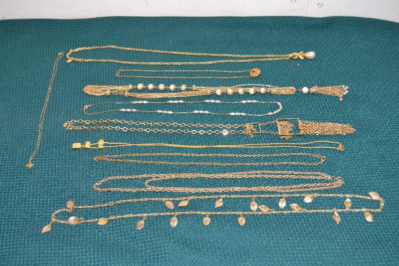 lot 108 image: Necklaces