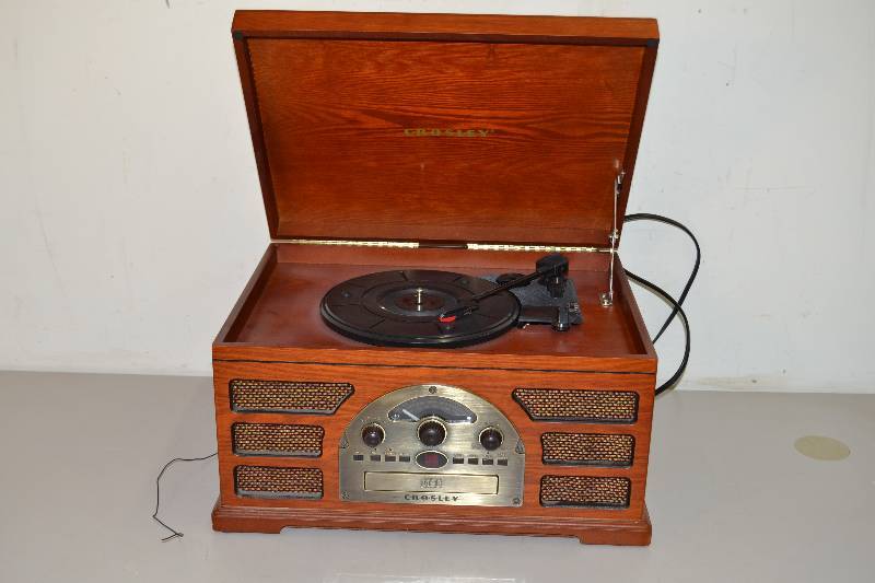 lot 128 image: Crosley 4 in 1 Stereo System