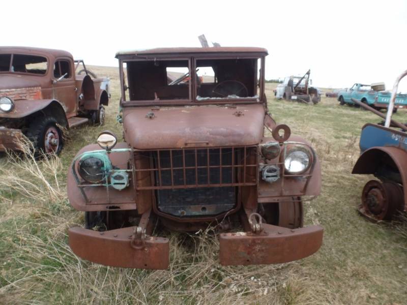 lot 40 image: 1953 Dodge M37