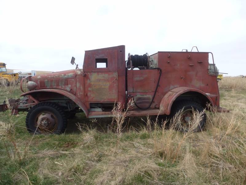 lot 62 image: 1940 International Fire Truck 4WD