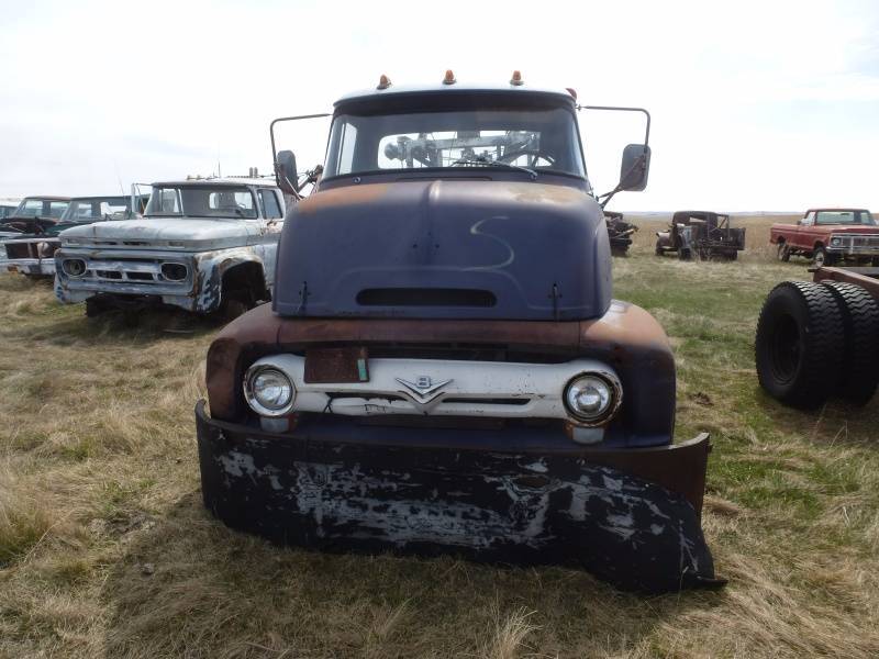 lot 86 image: 1956 CEO Wrecker