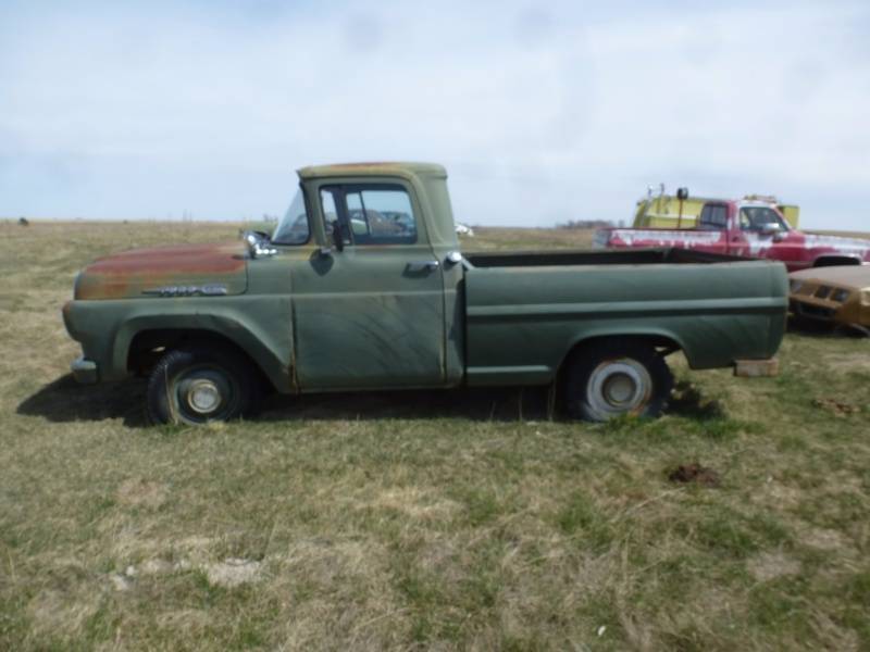 lot 94 image: 1960 Ford F 100 Short Box